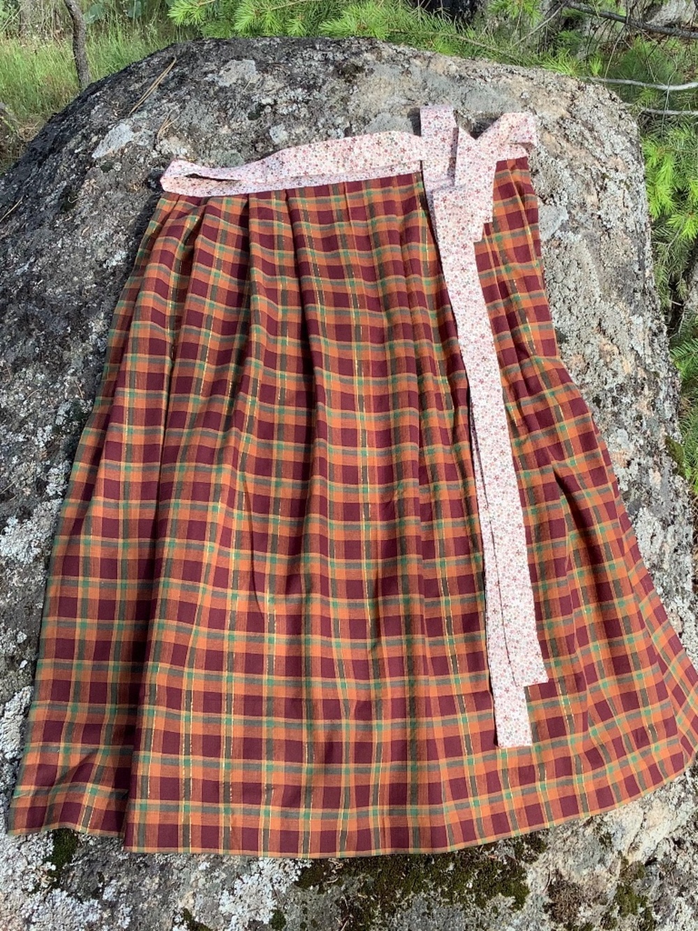 Rust Brown Olive Green plaid peasant style Apron Traditional Oktoberfest Aprons